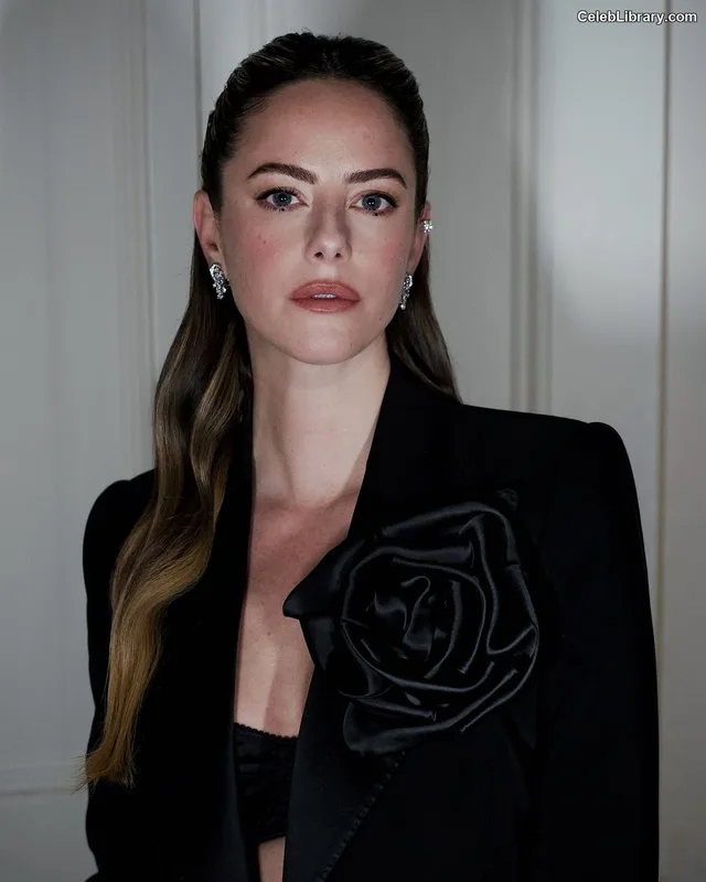 Kaya Scodelario photo 17 of 271