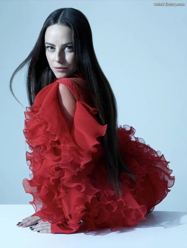 Kaya Scodelario photo 17 of 271