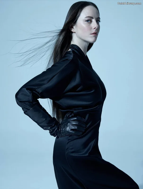Kaya Scodelario photo 19 of 271