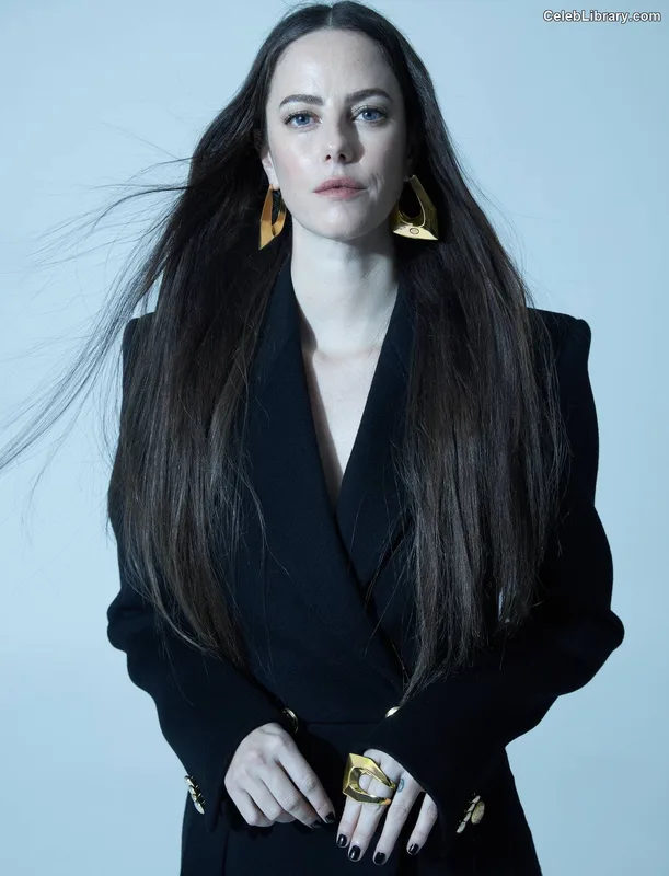 Kaya Scodelario photo 23 of 271