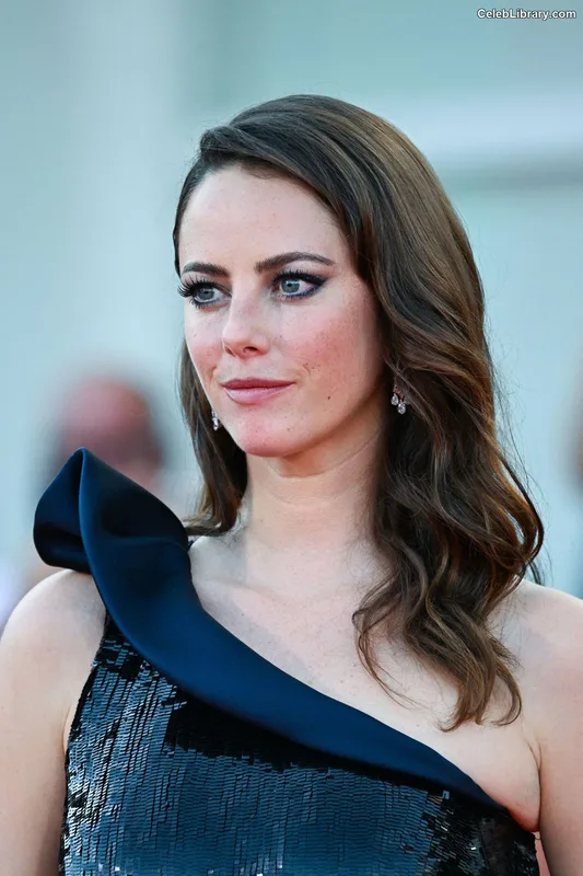 Kaya Scodelario photo 8 of 271