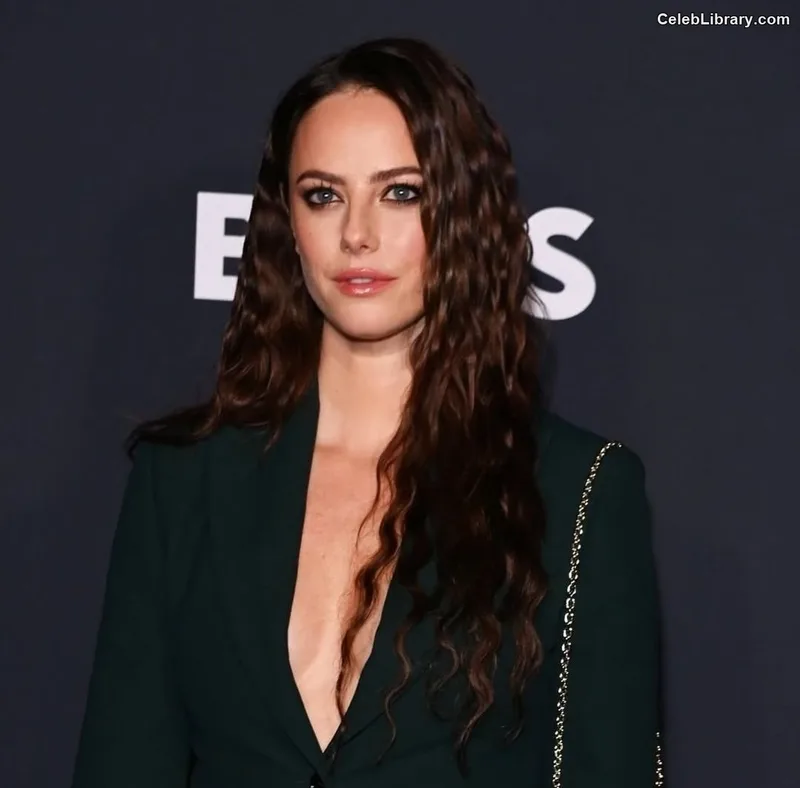 Kaya Scodelario photo 5 of 271