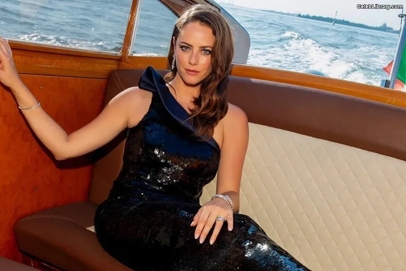 Kaya Scodelario photo 12 of 271