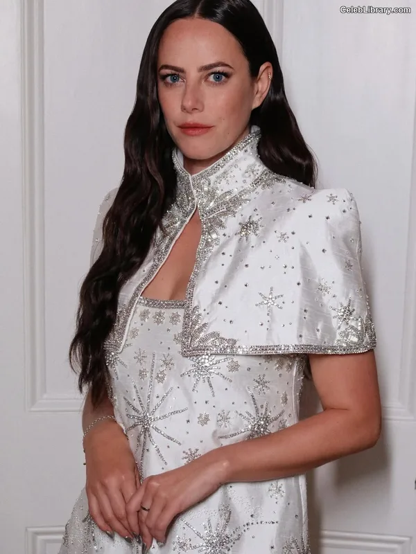 Kaya Scodelario photo 5 of 271