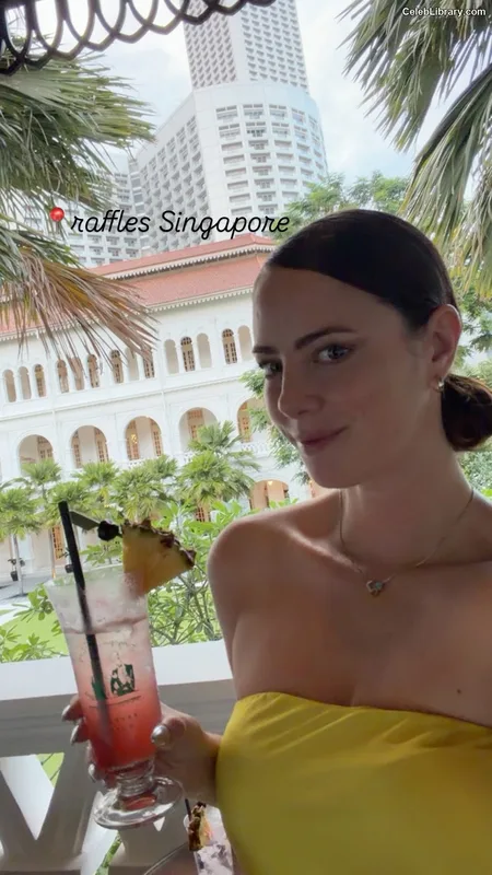 Kaya Scodelario photo 8 of 271