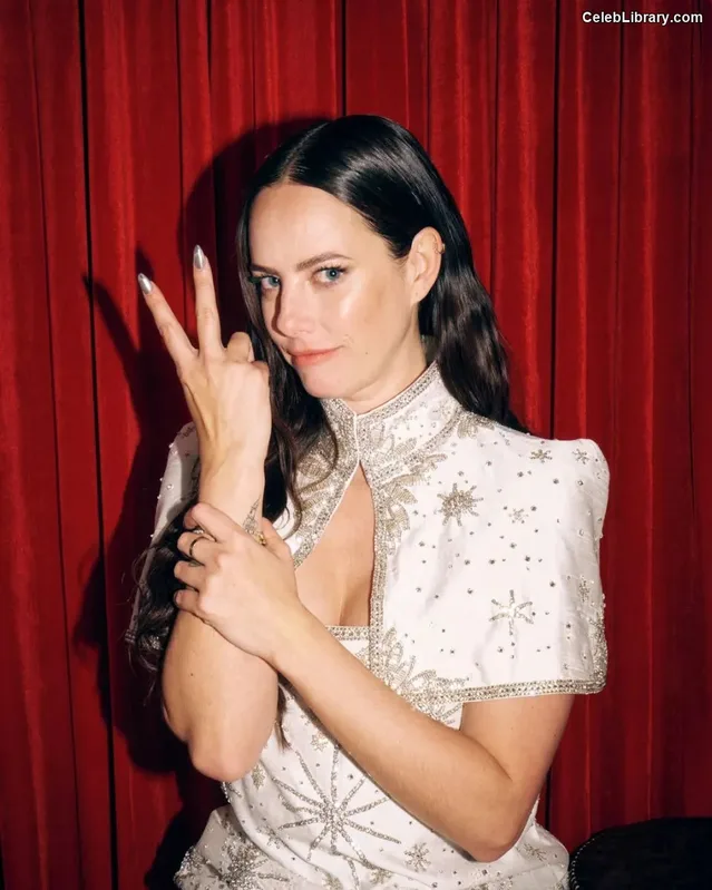 Kaya Scodelario photo 11 of 271