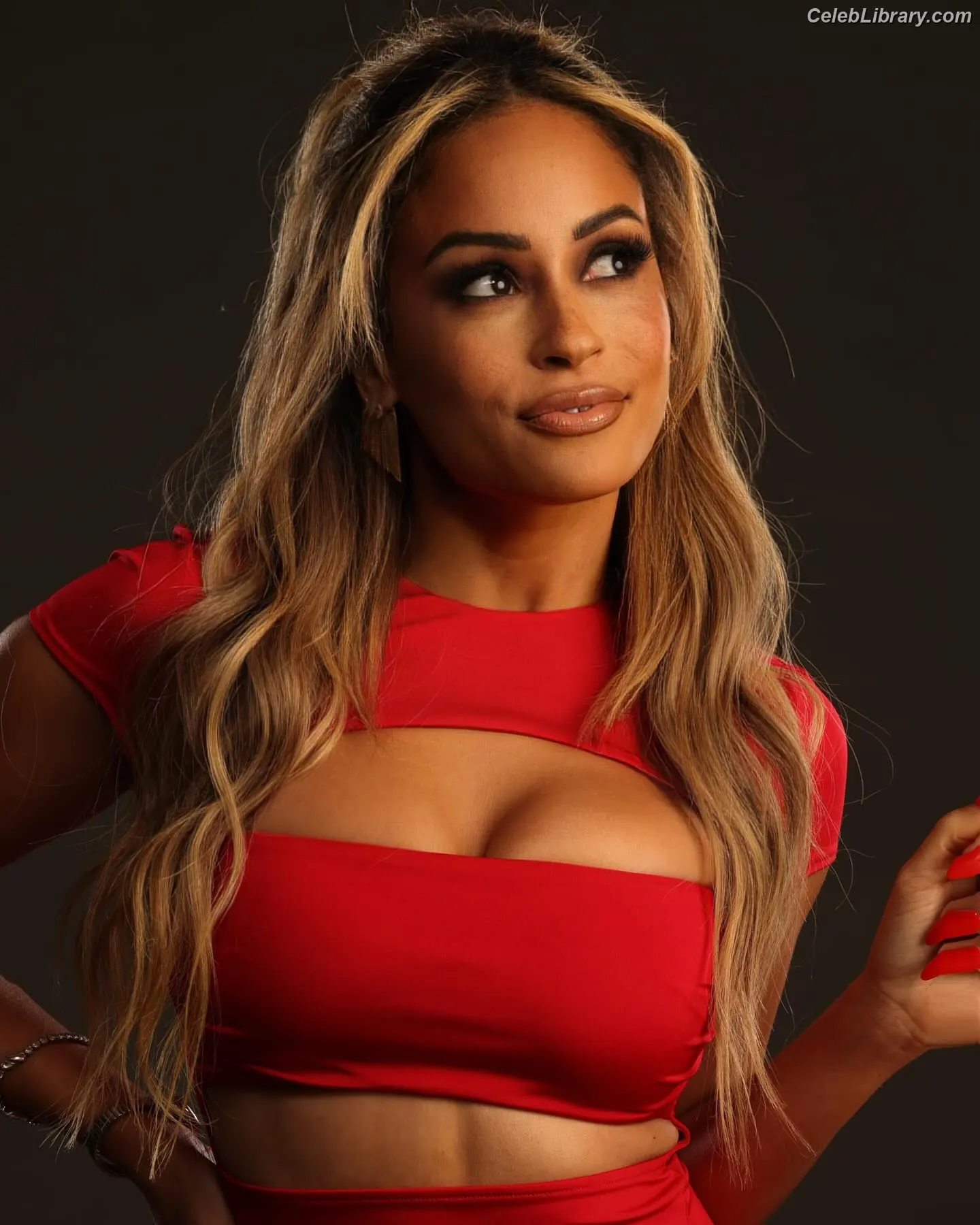 Kayla Braxton photo 4 of 544