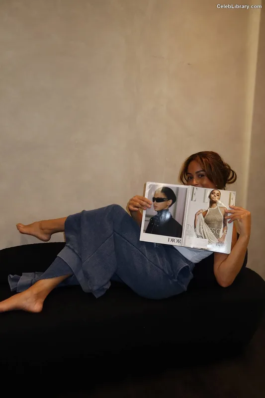 Kayla Braxton photo 18 of 545