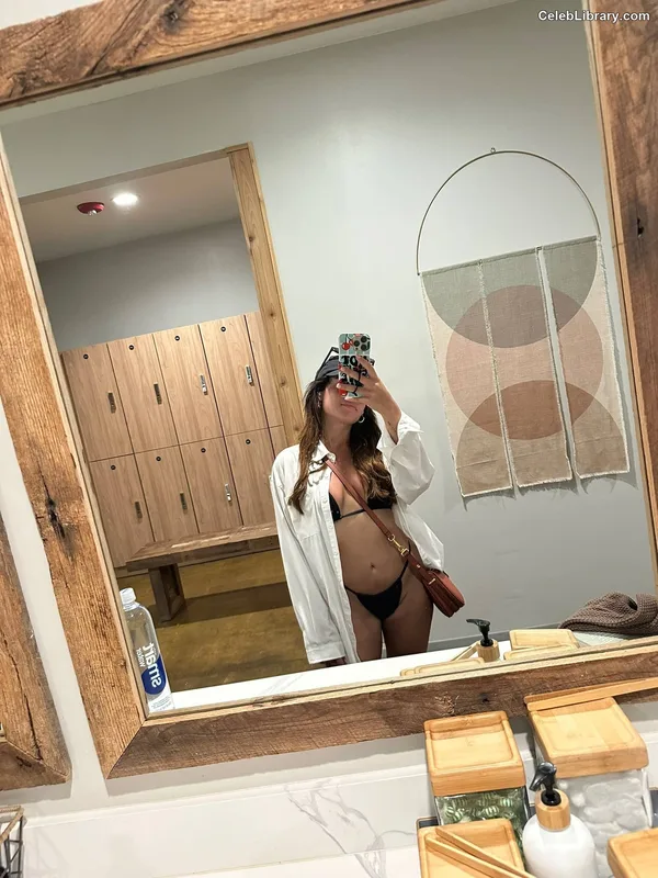 Kayla Braxton photo 6 of 545