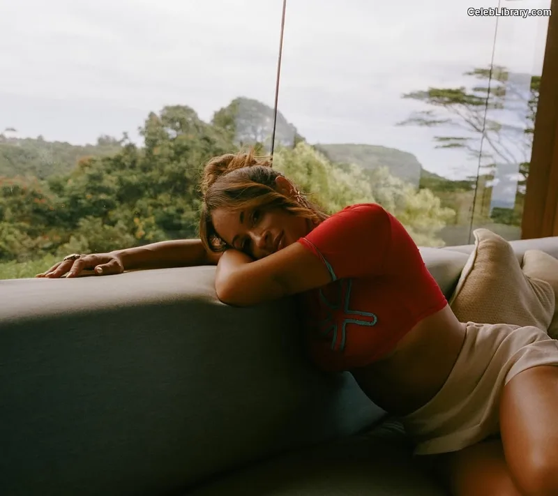 Kayla Braxton photo 2 of 545