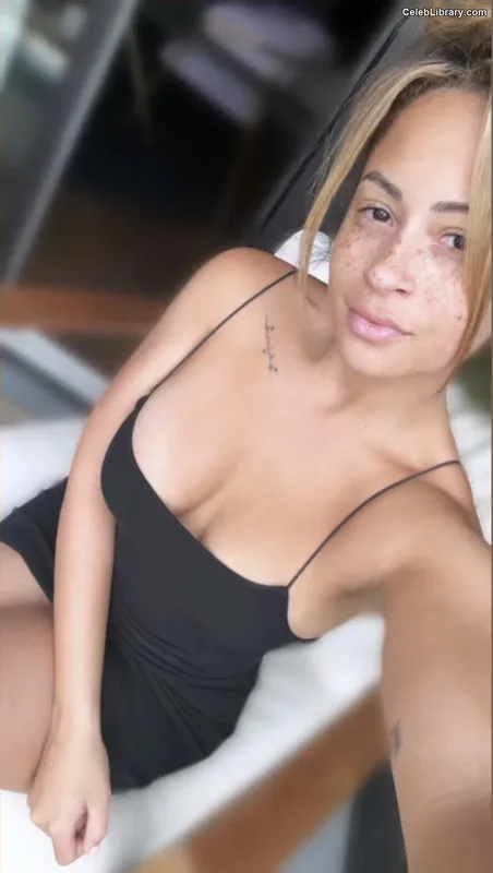 Kayla Braxton photo 5 of 545