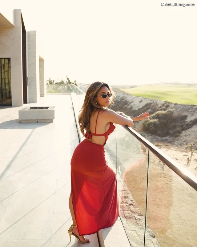 Kayla Braxton photo 19 of 545