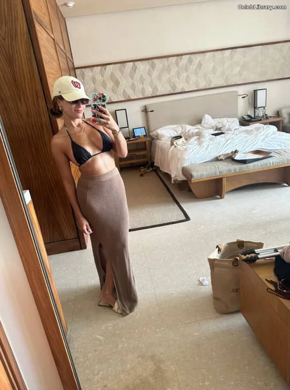 Kayla Braxton photo 24 of 545