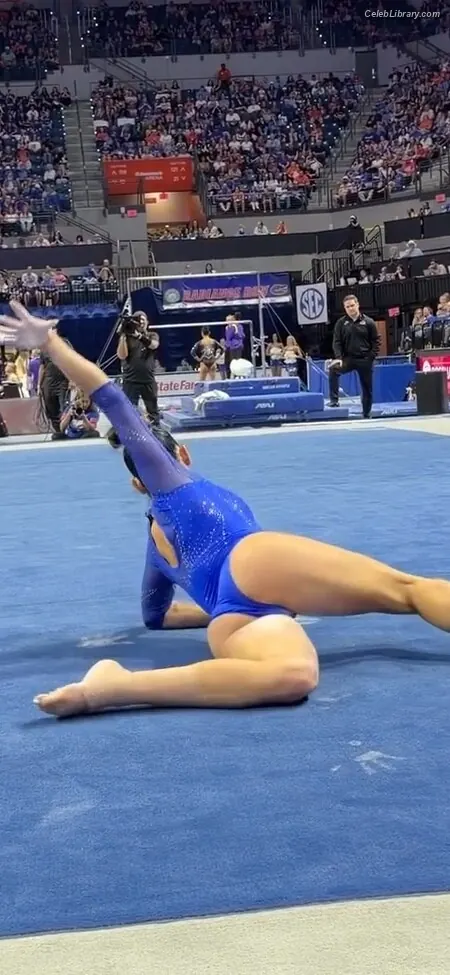Kayla DiCello photo 8 of 418