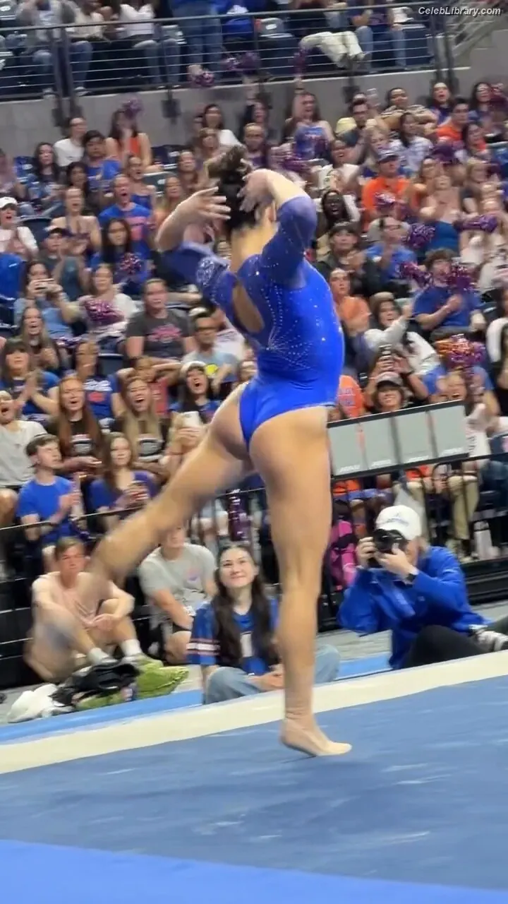 Kayla DiCello photo 1 of 418