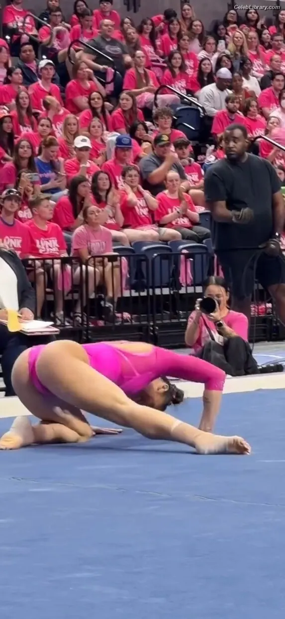 Kayla DiCello photo 7 of 418