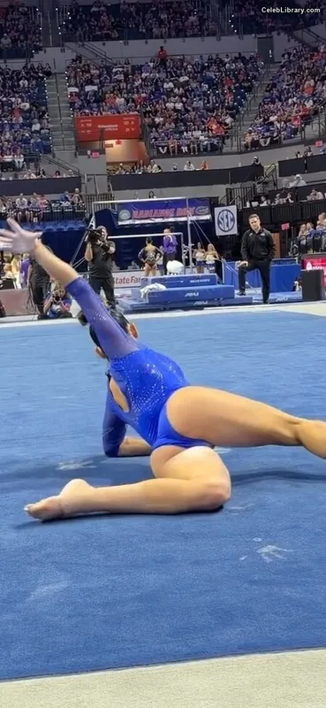 Kayla DiCello photo 8 of 419