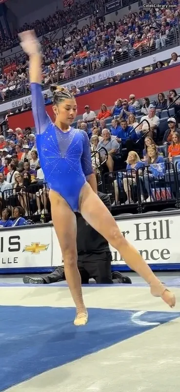 Kayla DiCello photo 10 of 419