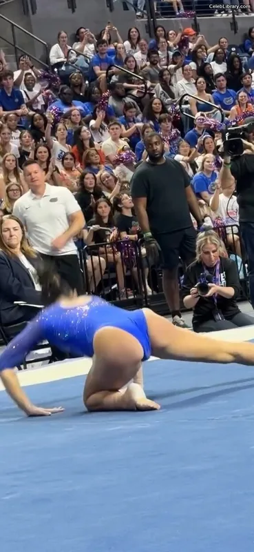 Kayla DiCello photo 20 of 419