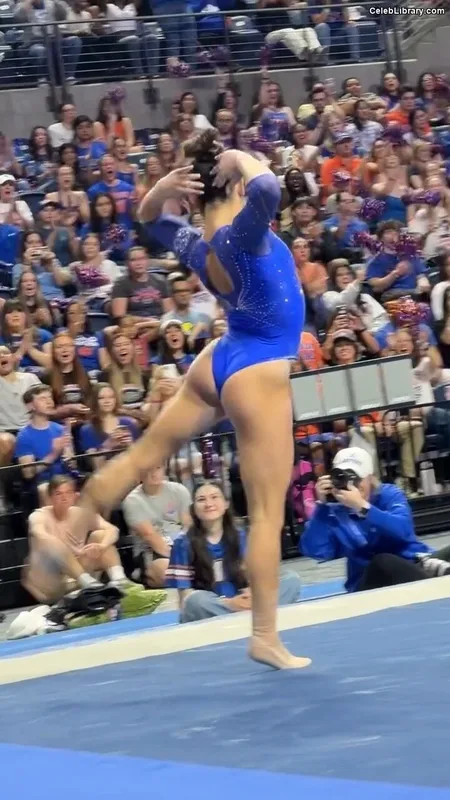 Kayla DiCello photo 1 of 419