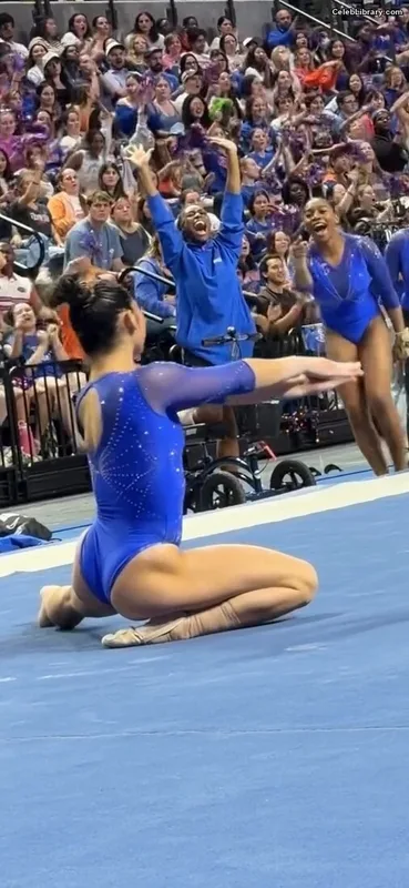 Kayla DiCello photo 4 of 419