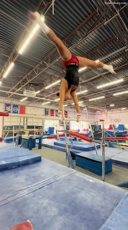 Kayla DiCello photo 16 of 419