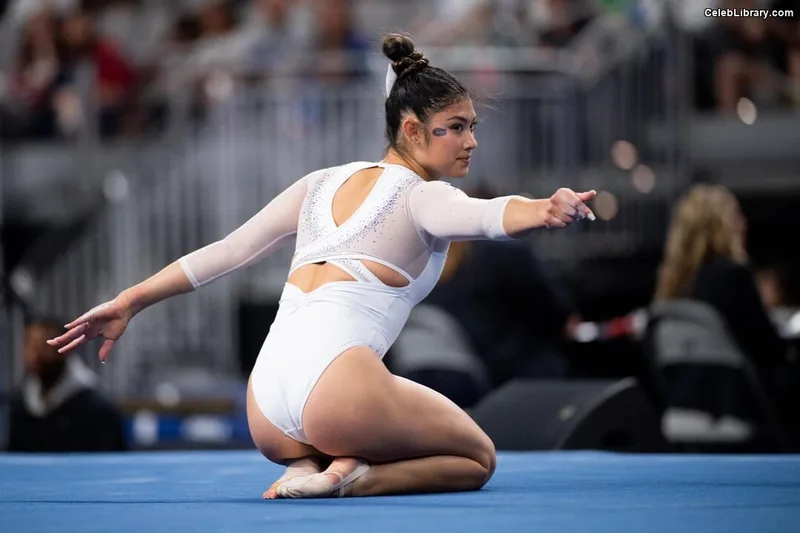 Kayla DiCello photo 17 of 419