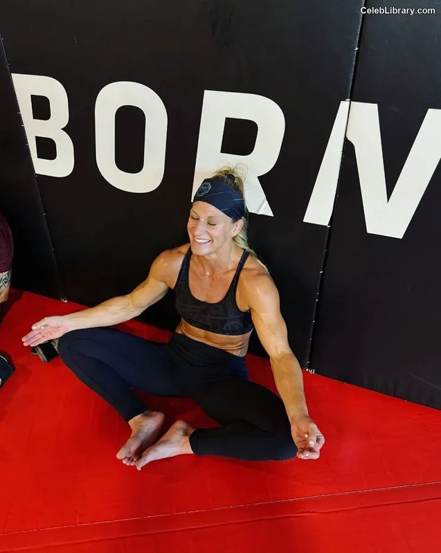 Kayla Harrison photo 13 of 44