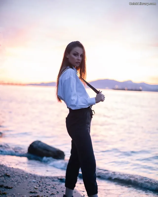 Kayla Wallace photo 1 of 86