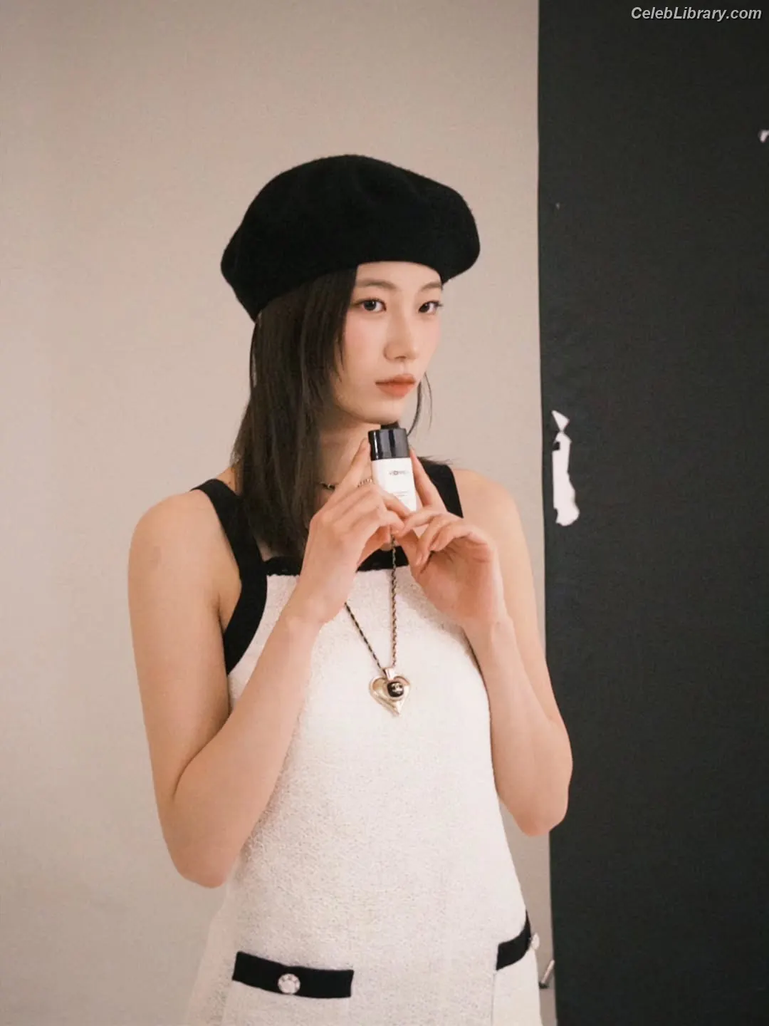 Kazuha Nakamura 中村 一葉 LESSERAFIM photo 4 of 459