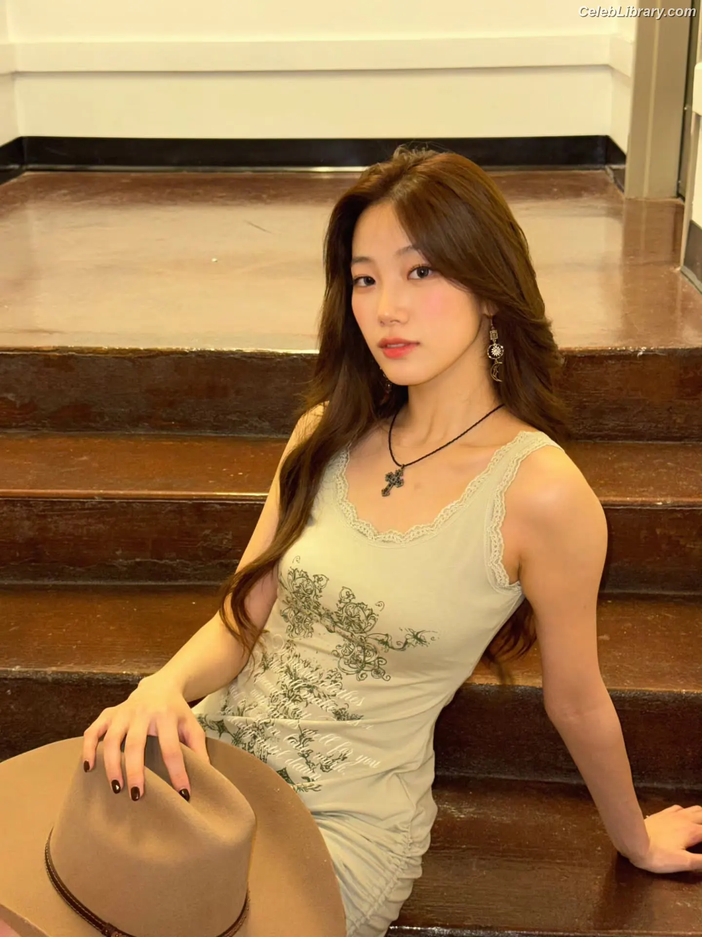 Kazuha Nakamura 中村 一葉 LESSERAFIM photo 12 of 459