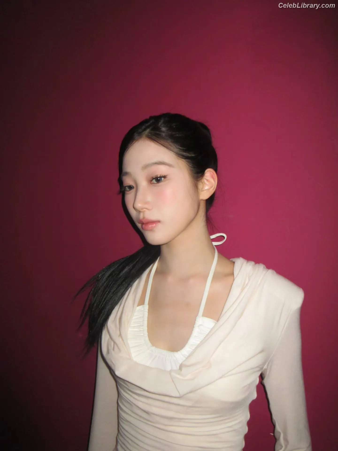 Kazuha Nakamura 中村 一葉 LESSERAFIM photo 4 of 459