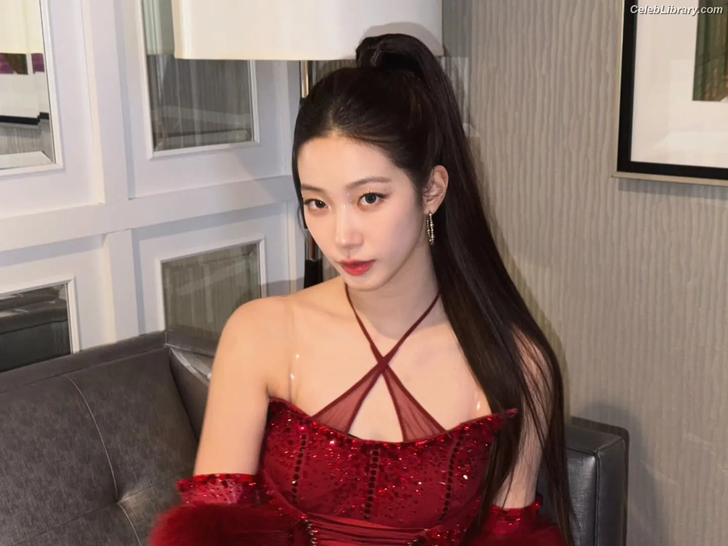 Kazuha Nakamura 中村 一葉 LESSERAFIM photo 9 of 459