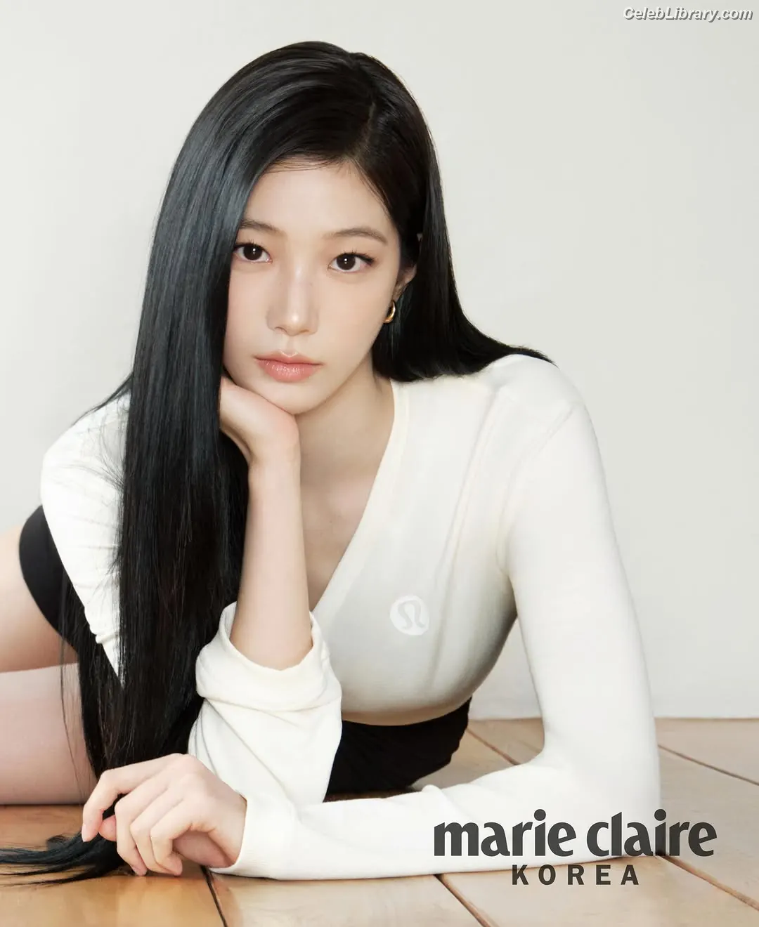 Kazuha Nakamura 中村 一葉 LESSERAFIM photo 10 of 459