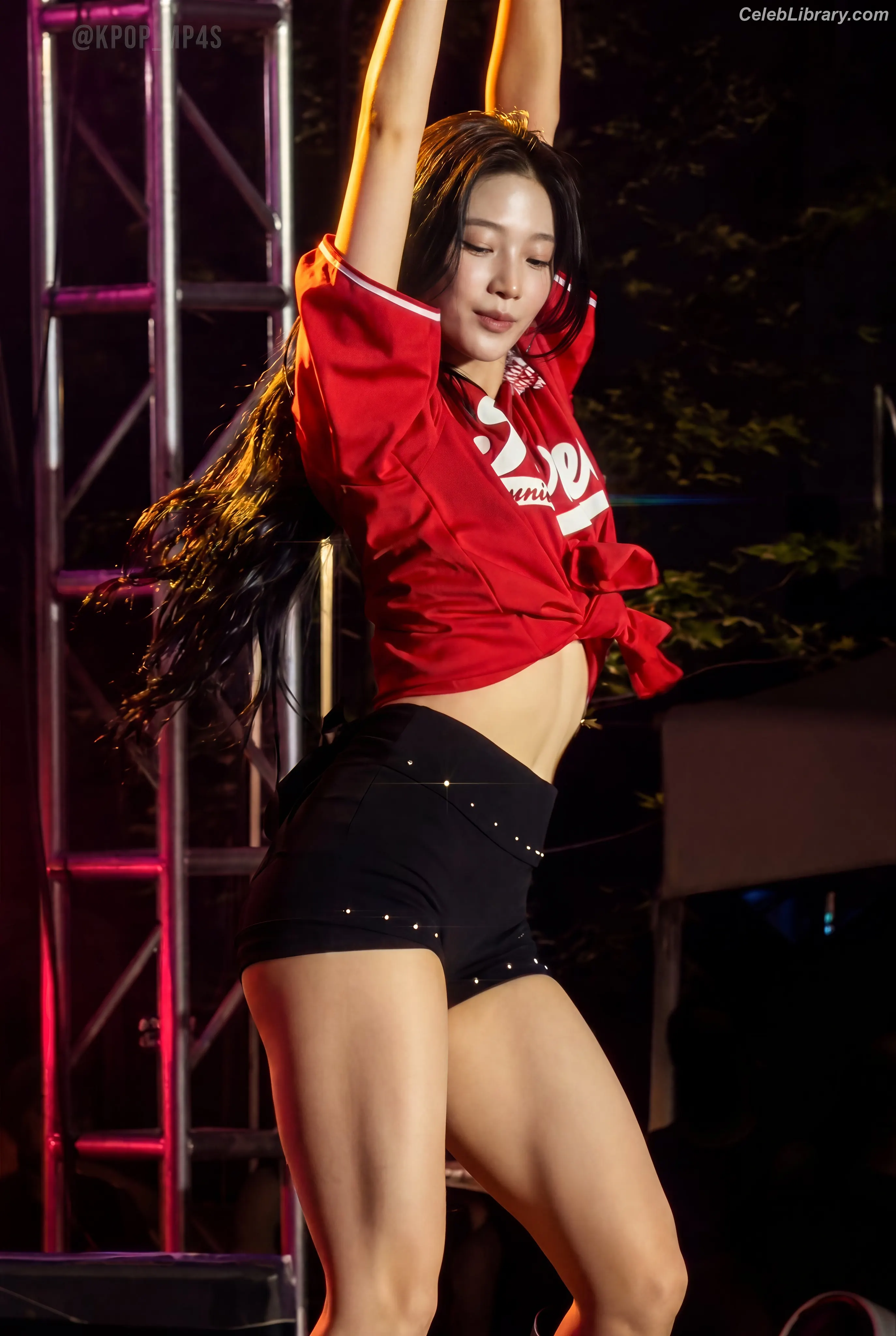 Kazuha Nakamura 中村 一葉 LESSERAFIM photo 20 of 459