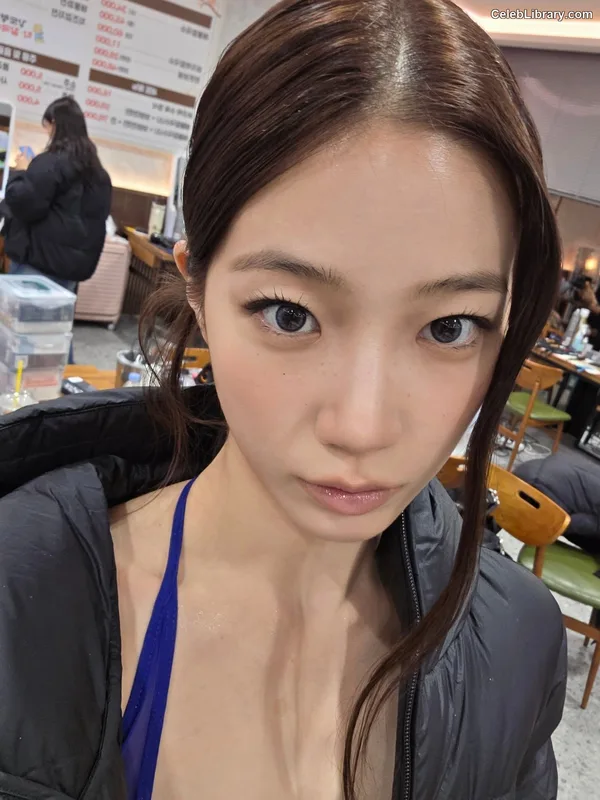 Kazuha Nakamura 中村 一葉 LESSERAFIM photo 12 of 460