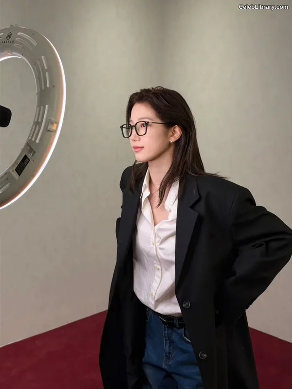 Kazuha Nakamura 中村 一葉  LESSERAFIM photo 4 of 460