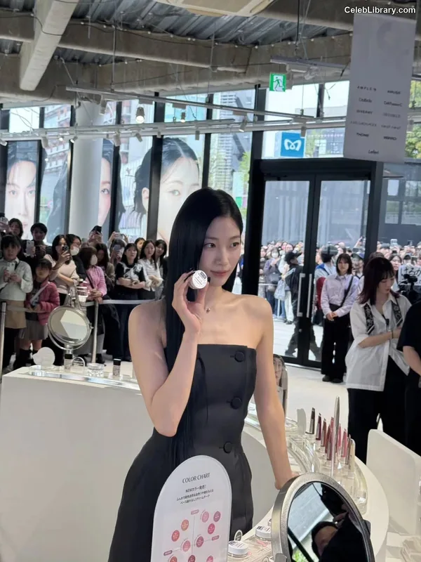 Kazuha Nakamura 中村 一葉  LESSERAFIM photo 16 of 460