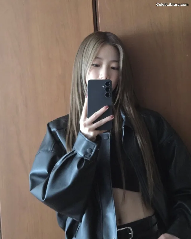 Kazuha Nakamura 中村 一葉  LESSERAFIM photo 19 of 460
