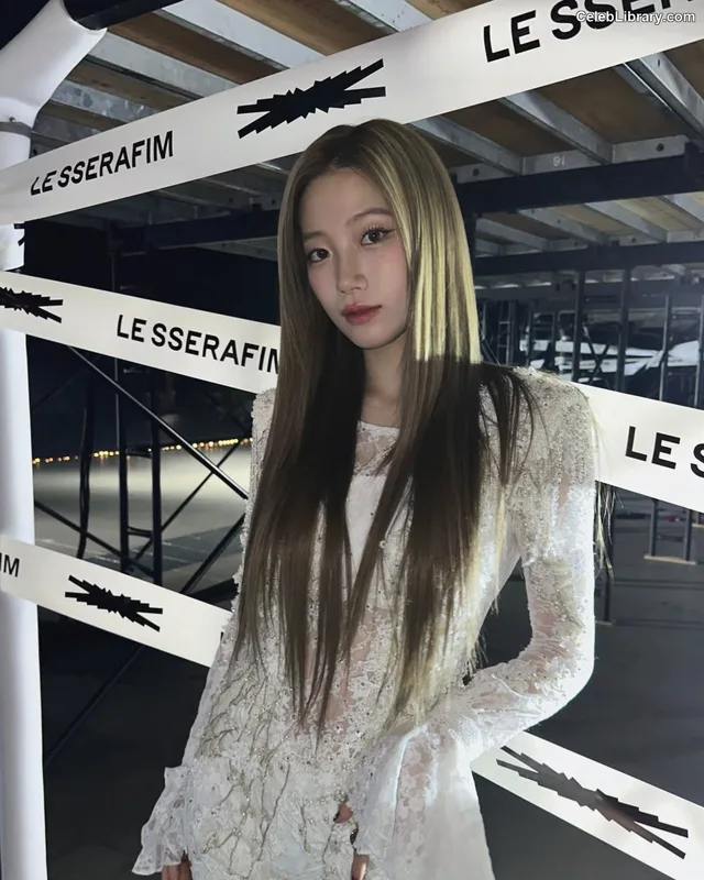 Kazuha Nakamura 中村 一葉  LESSERAFIM photo 24 of 460