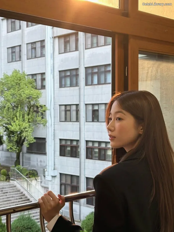 Kazuha Nakamura 中村 一葉 LESSERAFIM photo 24 of 460