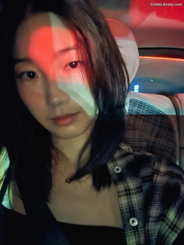 Kazuha Nakamura 中村 一葉  LESSERAFIM photo 5 of 460