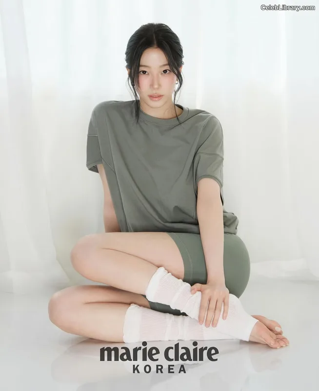 Kazuha Nakamura 中村 一葉  LESSERAFIM photo 12 of 460