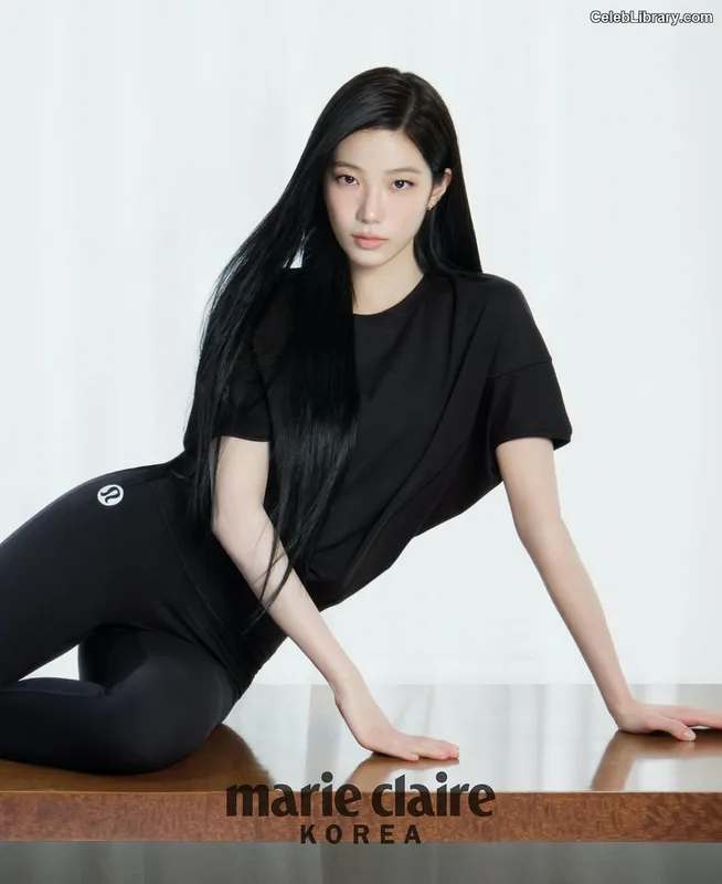 Kazuha Nakamura 中村 一葉  LESSERAFIM photo 16 of 460