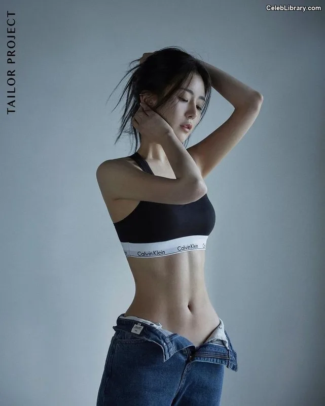Kazuha Nakamura 中村 一葉  LESSERAFIM photo 17 of 460