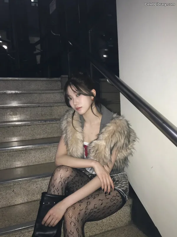 Kazuha Nakamura 中村 一葉  LESSERAFIM photo 12 of 460