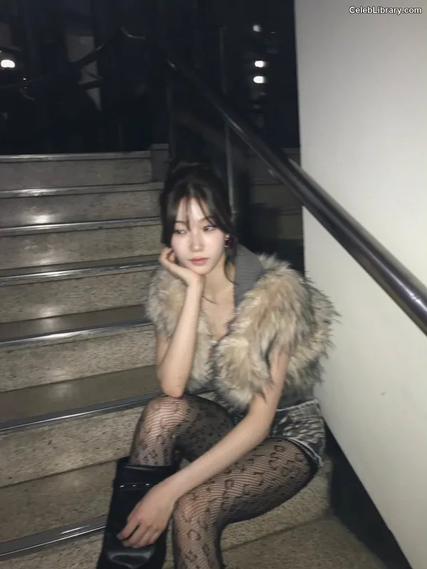 Kazuha Nakamura 中村 一葉  LESSERAFIM photo 13 of 460