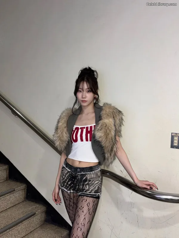 Kazuha Nakamura 中村 一葉  LESSERAFIM photo 20 of 460