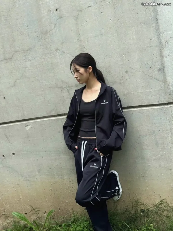 Kazuha Nakamura 中村 一葉  LESSERAFIM photo 11 of 460