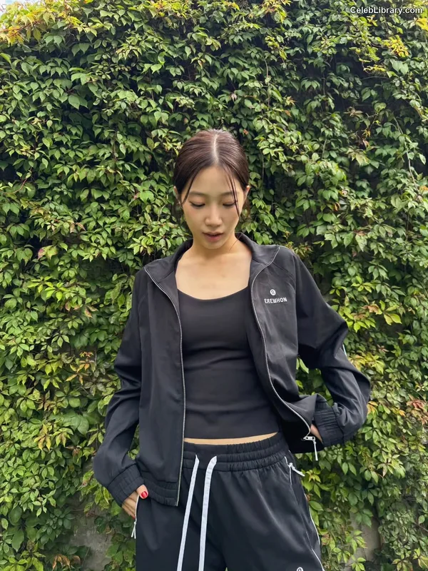 Kazuha Nakamura 中村 一葉  LESSERAFIM photo 13 of 460